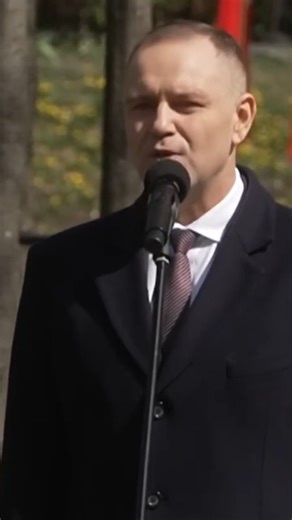 CHWAŁA BOHATEROM, POGARDA OPRACWOM! Mocne słowa Prezydenta Nawrockiego!