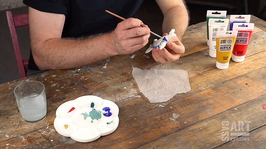 Looking for something to do with the kids inside this weekend? Watch our video with our Brighton Staff Artist Emilio and create a colourful turtle with DAS modeling clay and acrylic paint. Perfect for keeping small creative hands busy #stayinghomekeepingcreative | CASS ART