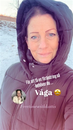 🍃Kattis | Online business & frihet on Instagram: "Efter 13 år på samma jobb har jag valt att säga upp mig – utan att ha något nytt klart. Det känns både läskigt och befriande på samma gång, men innerst inne vet jag att det här är rätt beslut. Ibland behöver man våga släppa taget om det trygga för att ge plats åt något som faktiskt känns bättre i hjärtat. Jag tror på att livet har mer att ge, och jag är så stolt över mig själv som vågade ta det här steget. Det här är början på något nytt, något 