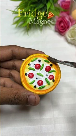 pizza fridge magnet 🍕