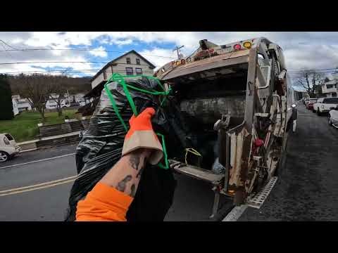 Mack LEU Rearload Garbagetruck in Town - Over an hour and twenty minutes of Garbageman POV
