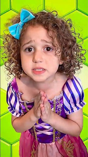 It Fell on the Floor and She Made a Smart Choice | Kids Story