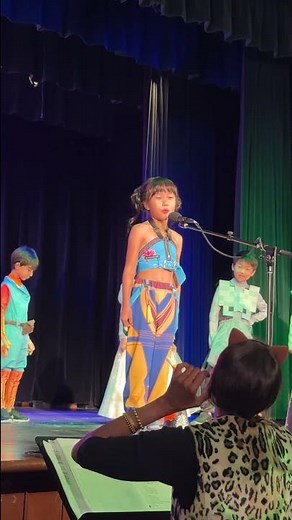 Halloween perform- spooky loo