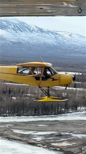 Coming home from a good day of ice fishing with dad and Ty #alaska #flying #aviation