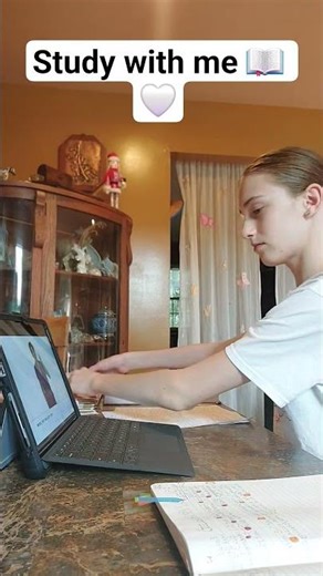 Study ASL with me! #school#asl#famousshorts#studymotivation#viral#studytok#study#work#learning#books