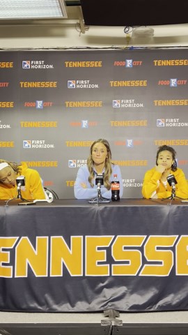 Kim Caldwell on Lady Vols basketball's offense, playing Janiah Barker and Jersey Wolfenbarger together