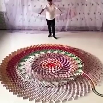 Incroyables performances de dominos !