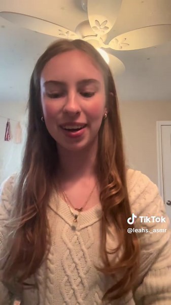 youtube is leahs._asmr_yt #fyp #asmr #asmrtingles #asmrsounds #asmrtiktoks #asmrnoises #asmrclips #asmrhair #asmrhairplay #hairplay #hair