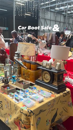 Car Boot Sale & Vintage Sundays There’s something special about discovering a hidden treasure — a record you haven’t seen in years, a vintage jacket with character, or a quirky collectible with a story behind it. Join us for Car Boot Sale & Vintage Market on: 🗓 Sunday, 15 February 🗓 Sunday, 22 February ⏰ 9am – 4pm 📍 Rosebank Sunday Market | Level 4 Parking, Rosebank Mall Expect: 🕰 Retro fashion & timeless style 📚 Books, vinyl & nostalgic gems 🧸 Collectibles & curios ♻️ Sustainable second-h