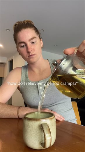 Audrey🌞 on Instagram: "Raspberry leaf tea🌿 Period cramps happen because your uterus is contracting hard to shed the lining. How raspberry leaf tea helps cramps👇🏻 * Relaxes the muscles in the uterus due to a compound called fragarine * Contains minerals such as magnesium, calcium, potassium and iron for support * Calming the nervous system, tighter muscles = worse cramps -Start 1–2 cups daily a few days before your period -Continue during your bleed -Steep 10–15 minutes (don’t rush it — this 