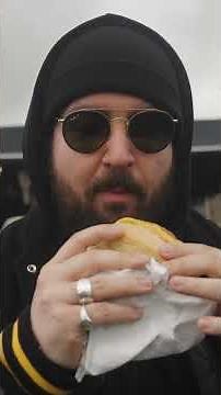 I TEST the EAST GERMAN BURGER at ROCK AM RING 2026 #rar #rockamring #burger #tastetest #food