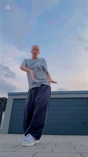 Take a selfie 🤳🏻💋 With me #dance #dancechallenge #afrohouse #afrodance #love