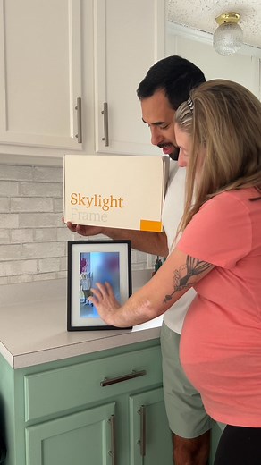 87K views · 33 reactions | From our incredibly simple set-up to our intuitive touchscreen display, it’s easy to see why Skylight Frames are #1. | Skylight | Facebook