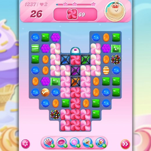 Candy Crush Saga level 1237 | Candy Crush Fan