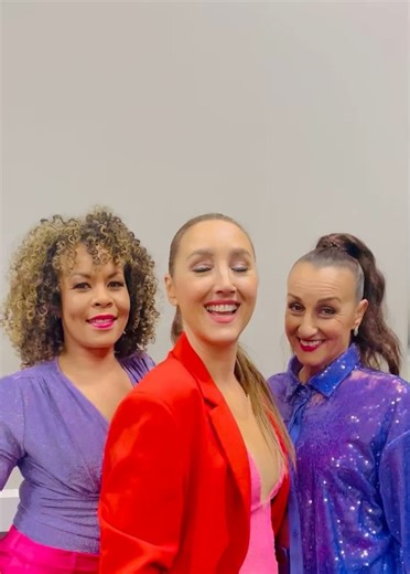 Happy New Year everybody🤩🎉🫶🏼We can’t wait to see you in 2024✨❤️💗💜#alicedj #happynewyear #2024 | Alice Deejay