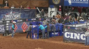 Nebraska CINCH JEANS Timed Event Championship Rookie Riley Wakefield is 121.5 on 10 head, a full 7.3 seconds ahead of No.2 Cole Patterson and 11.2 seconds ahead of Russell Cardoza here at the Lazy E Arena. ___ The entire event is streaming on Roping.com: https://bit.ly/Full_Stream_CinchTimedEventChampionship | The Team Roping Journal Magazine