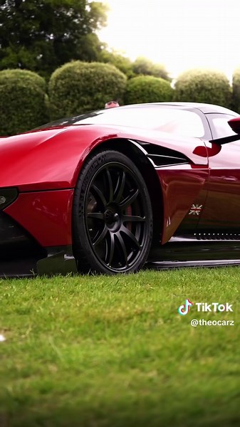 British spaceship #astonmartin #vulcan #astonmartinvulcan #heveninghamconcours #theocarz #fyp