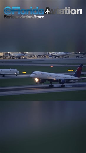Boeing 757 Night Landing at Worlds Busiest Airport - Atlanta ATL Plane Spotting #boeing757 #atlantaairport #nightlanding #aviation #aviationvideo #Planes #planespotting #planespotter #airplanes #airplanespotting #airplanespotter #aviationlovers #airplanelandings #AirplaneTakeoffs #aviationvideography | Florida Aviation