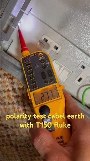 Polarity test cable earth use Ohm meter fluke T150