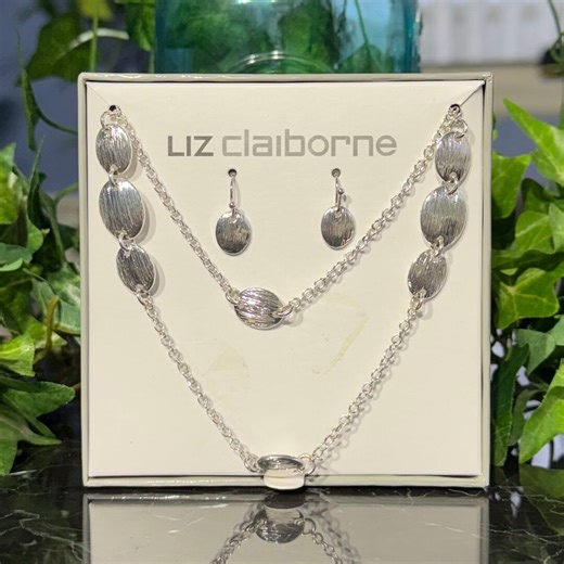 Liz Claiborne Silver Tone Necklace & Dangle Earring Jewelry Set - Etsy