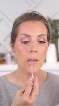 ✨ WHAT'S IN MY MAKEUP BAG - FEBRUARY EDITION - LOOK 1 ✨