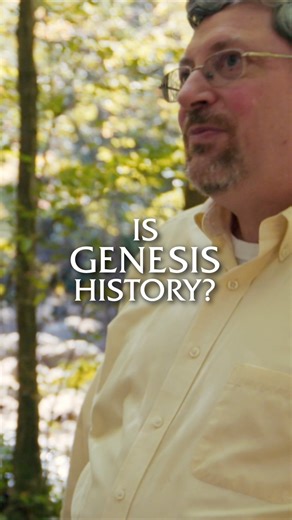 Dr. Kurt Wise explains to Dr. Del Tackett that we can see a very specific bed across the entire continent. This is taken from our film "Beyond Is Genesis History? Vol. 1: Rocks and Fossils" — Click the link in the bio to watch the film! | Is Genesis History