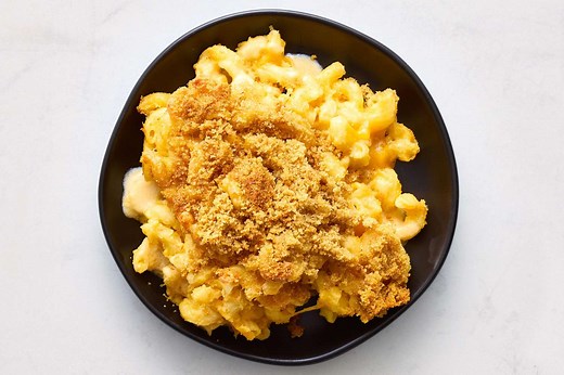 Ultra-Creamy Macaroni and Cheese with Buttery Crumbs