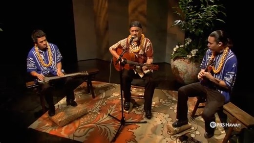 Our Slack Key Album of the Week is the incredible Marketplace by the late master Cyril Pahinui 🌺. Released to celebrate his recognition as a National Heritage Fellow this collection features intimate solo recordings that were captured in the 1990s. It captures Cyril at his most creative weaving together the "chop suey" of influences he grew up with in Honolulu's Chinatown from jazz to traditional Hawaiian folk. In this video Cyril performs the classic "Waialae" alongside @Peter Moon Jr. This so