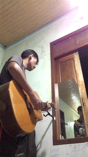 Tập Strumming 16th notes guitar