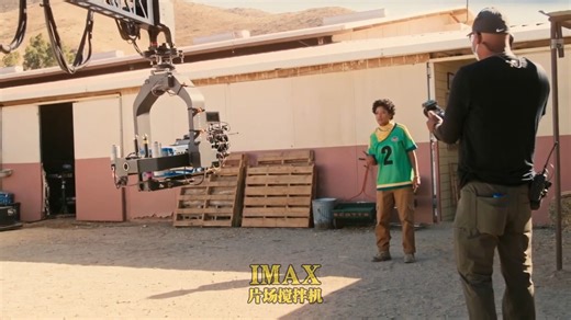 IMAX 在拍摄《Nope》部分场景时发出的巨大噪声，已经影响到演员的对白。