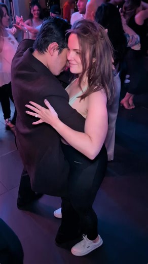 💃 From all of us at Pontoon 💙 Thank you for 2025 📅 Back every Thursday from 8 January 2026 🕢 7:30pm class 🔥 We can’t wait to continue #PontoonSalsa #SydneyNightlife #SalsaSydney