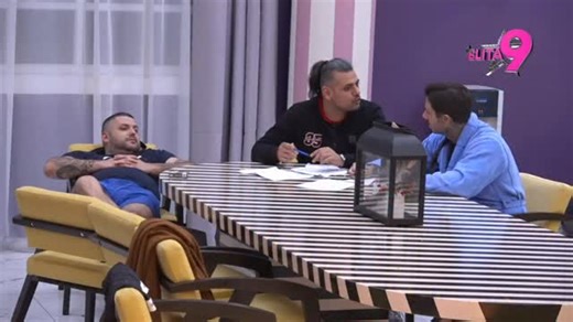 Zadruga on Instagram: "Radi se punom parom: Bora i Filip se bacili na pisanje scenarija za film, Maja svojim predlozima oborila Santanu s nogu!"