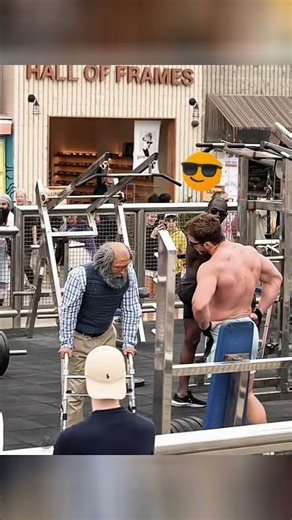 Old Man at Muscle Beach Shocked Everyone