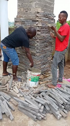 Stylish Gamazine Wall and Fireplace Design Ideas