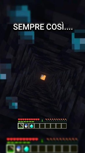 MAI SCAVARE SOTTO SU MINECRAFT #minecraft #shorts