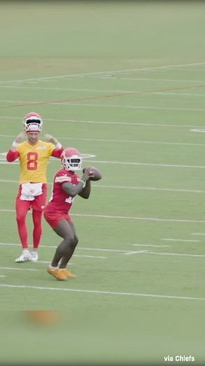 NFL | QB controversy in KC? 😏 (via @chiefs) #NFLTrainingCamp 📺: Back Together Saturday all day on @nflnetwork! | Instagram
