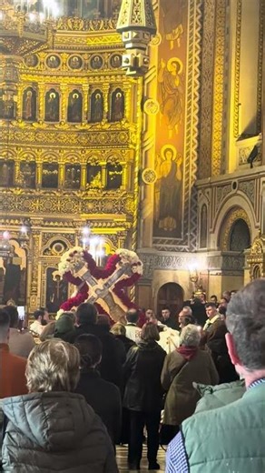 Duminica a 3-a din Post (a Sfintei Cruci)