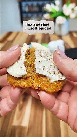 👉 Carrot Cake Cookies with Cream Cheese Frosting 🍪🥕 (Soft & Easy Recipe) #shortsvideo