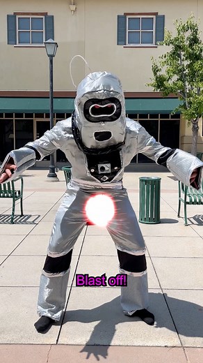 273K views · 9.5K reactions | When someone asks you to watch their stuff… #comedy #robot #stuff #computer #coffeeshop | Matt & Justus | Facebook