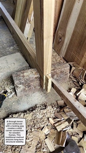 Corner Frame Locking with Through Tenon #woodworking #timberframe #diywood #carpentry