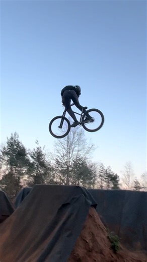 Archie (@freeride_archie)’s videos with original sound - Archie