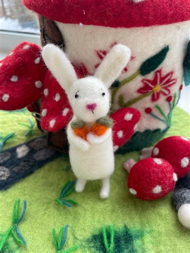 White Needle Felted Rabbit With Carrots - Handmade Wool Bunny - Miniature Felt Animal - Cute Spring Decor - Etsy