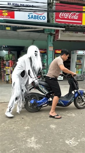 Father and Son Terrified as Ghost Woman Follows Them at Night! 😱👻#shorts