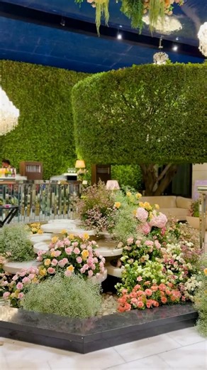 Interflora India on Instagram: "An enchanting blend of hydrangeas, roses, and orchids, creating a roka setting that’s equal parts luxe and timeless. roka décor, modern romance, English florals, luxury weddings, floral inspiration, wedding decor Bridal moodboard check — are you all about Indian opulence 🌸 or English modern chic ✨?"