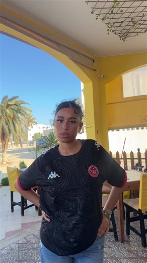 Exploring Apple Pay Features in a Social Setting