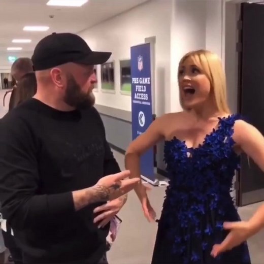 MET AN OPERA SINGER......#sing #fyp #comedy