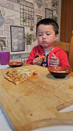 Let's eat homemade pizza 🍕 recipe at Mommy Gen's Kitchen ❤️ | Gen's Vlog