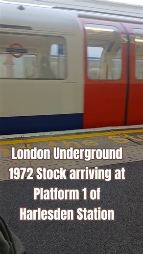 #bakerlooline #train 1972 Stock arriving at Platform 1 of Harlesden Station