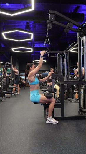 Single Arm Lat Pulldown