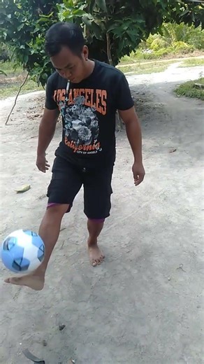 #dreamers #djrenepresentsunidosparalahistoriamixtape football manager handheld games